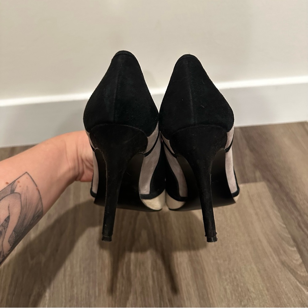 Nine West The Rocks Black, Cream and Gray Suede Heels - Picture 11 of 15